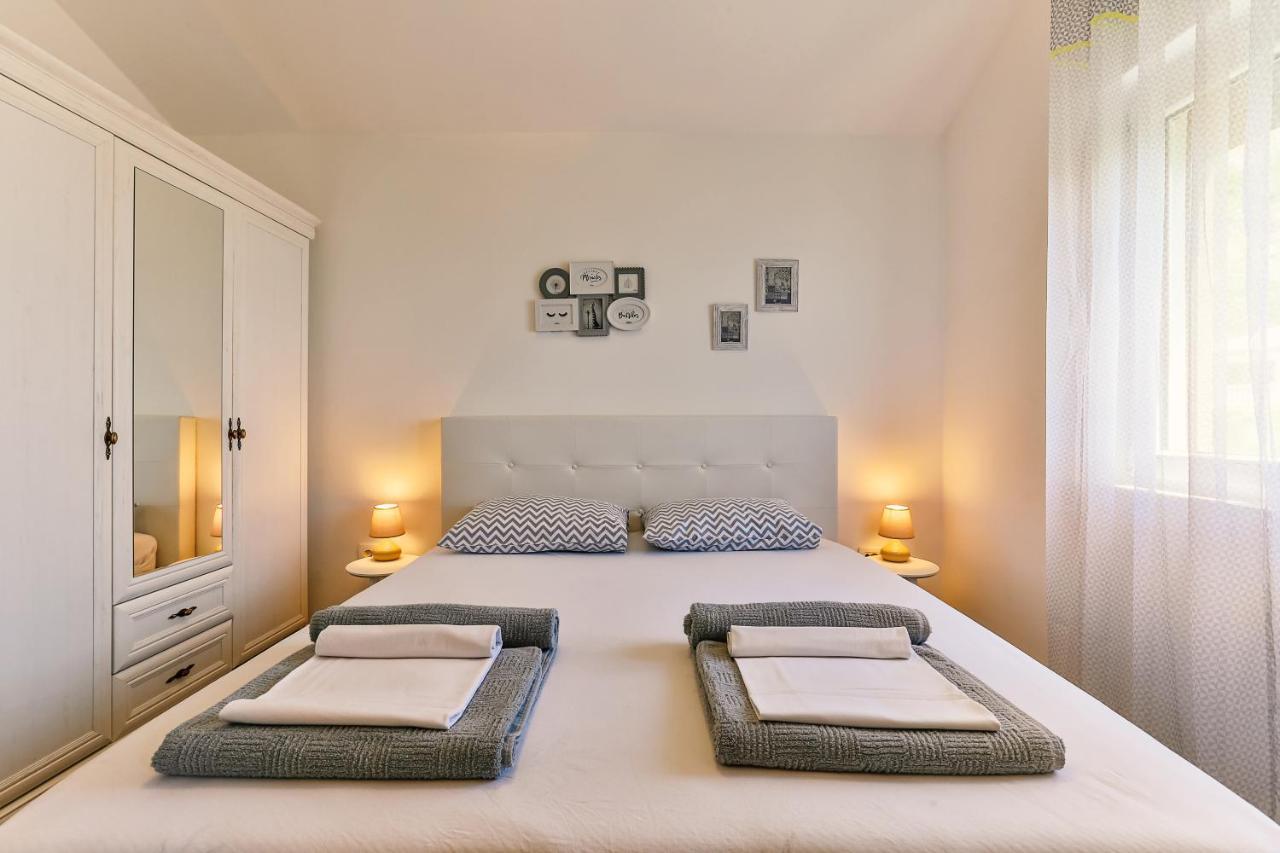 Apartmani Visum Sveti Stefan Exterior foto
